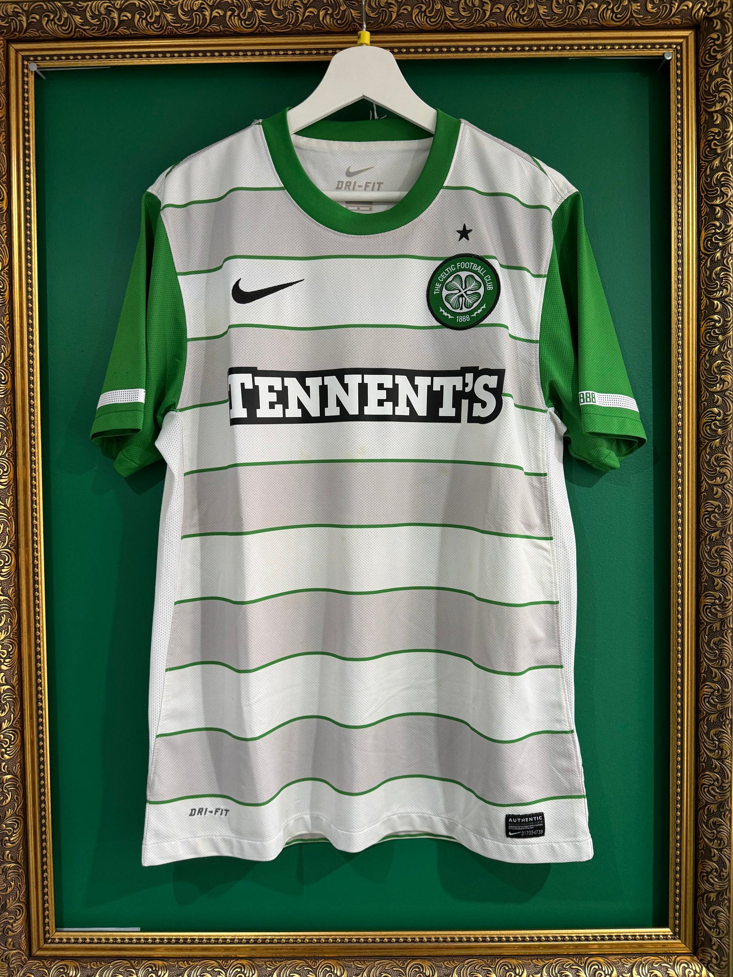 Celtic 2011/12 away medium Petrov 19