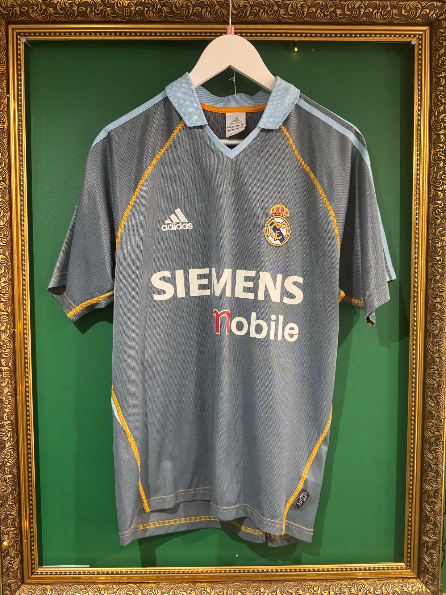 Real Madrid 2003/04 third shirt small Ronaldo 9