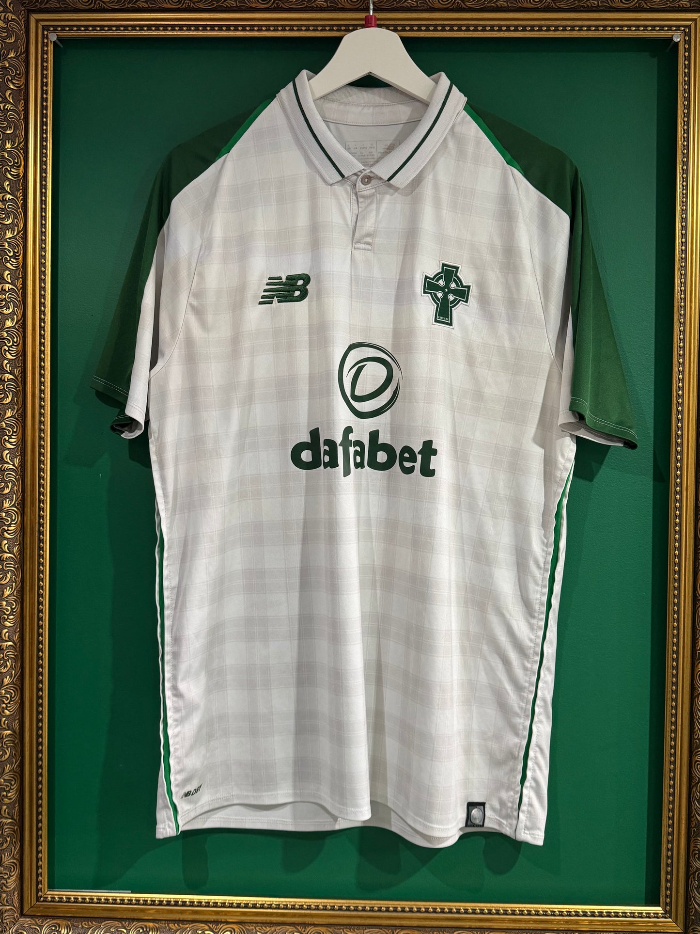 Celtic 2018/19 away shirt large McGregor 42