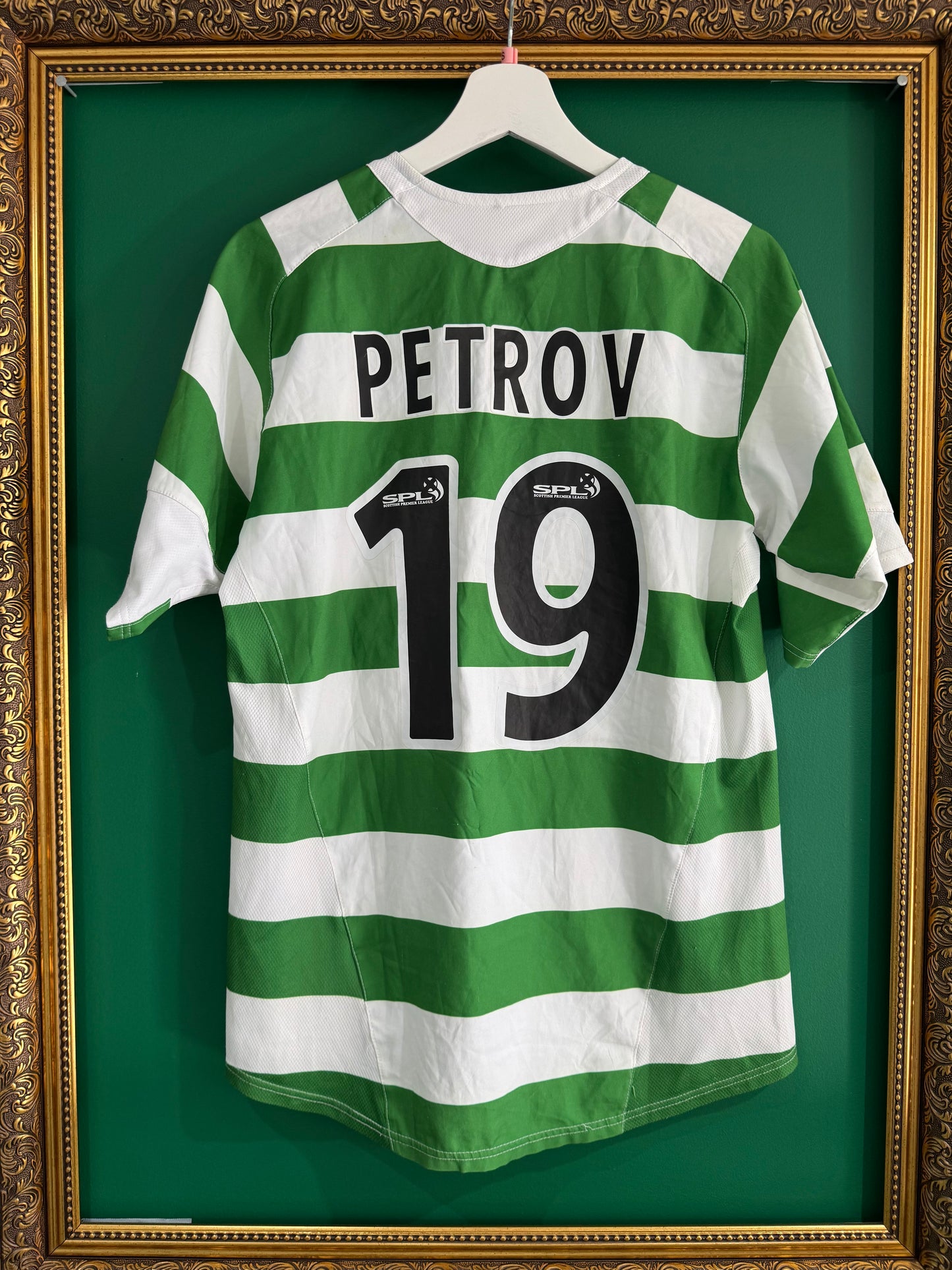 Celtic 2005/06 home shirt small Petrov 19