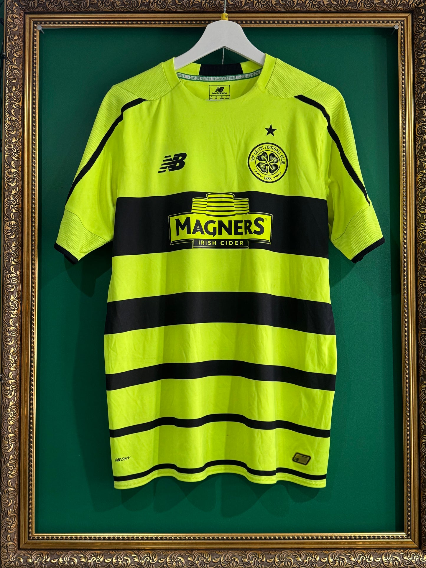 Celtic 2015/16 shirt third medium