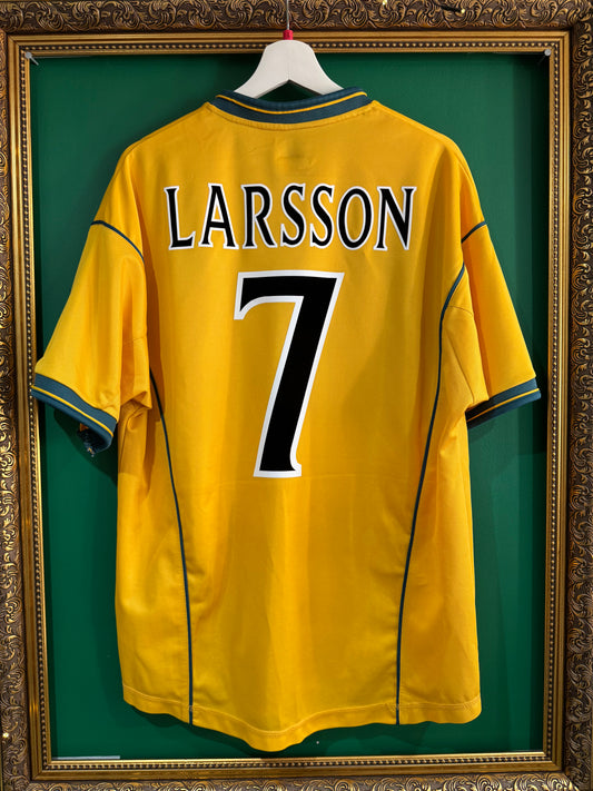 Celtic 2000/02 away shirt large Larsson 7