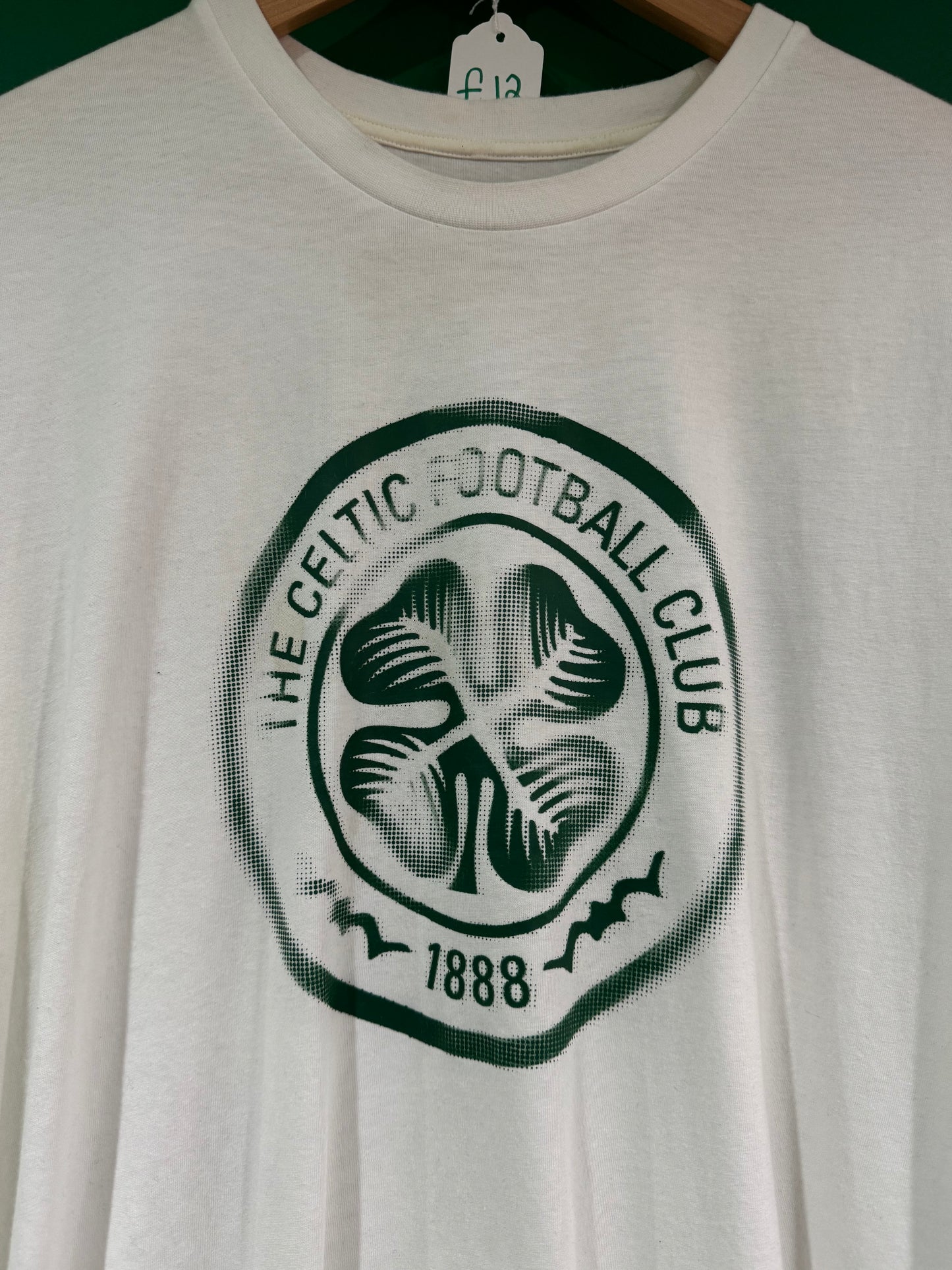 Celtic crest tshirt large