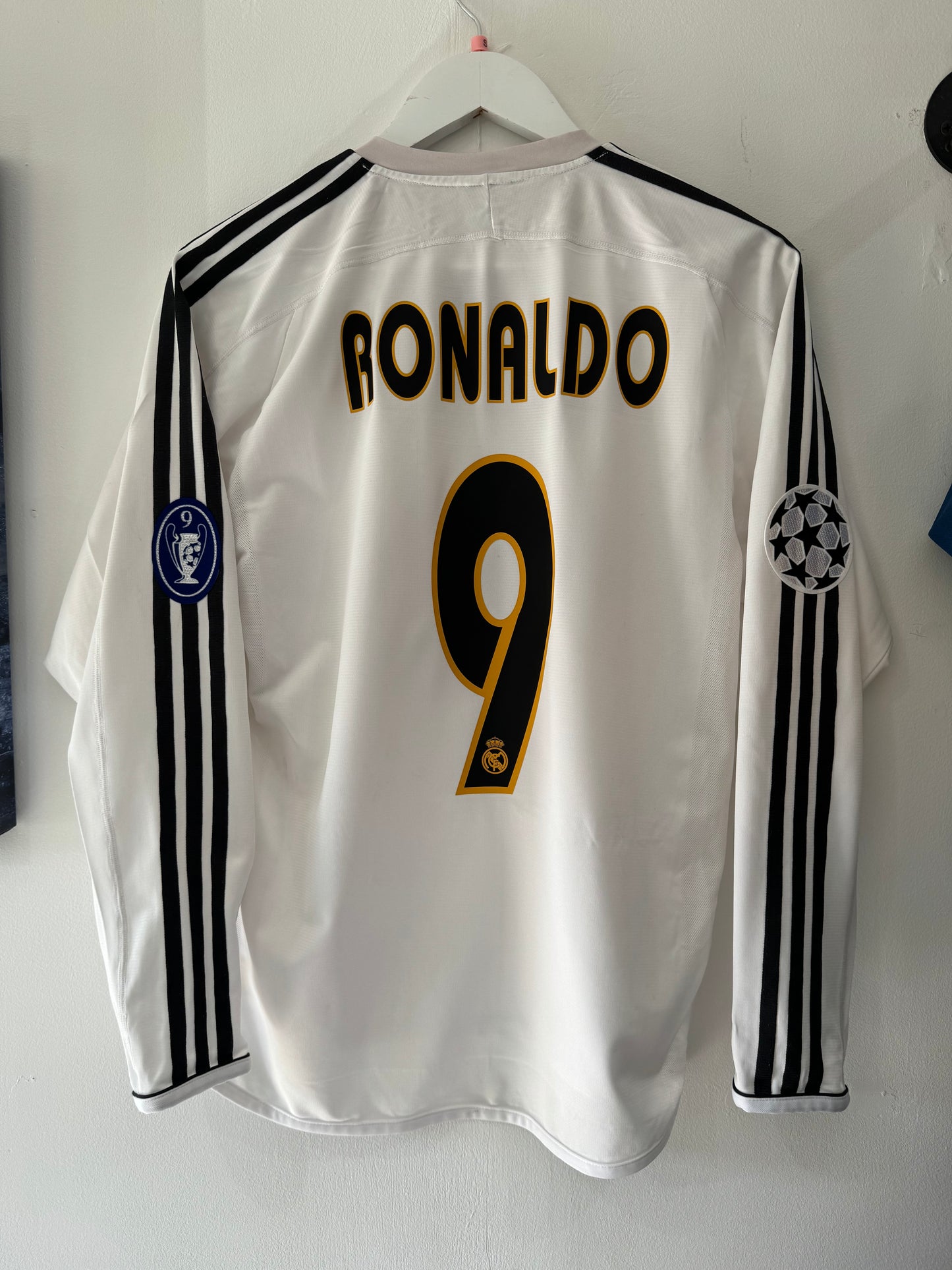 Real Madrid 2003/04 home small Ronaldo 9