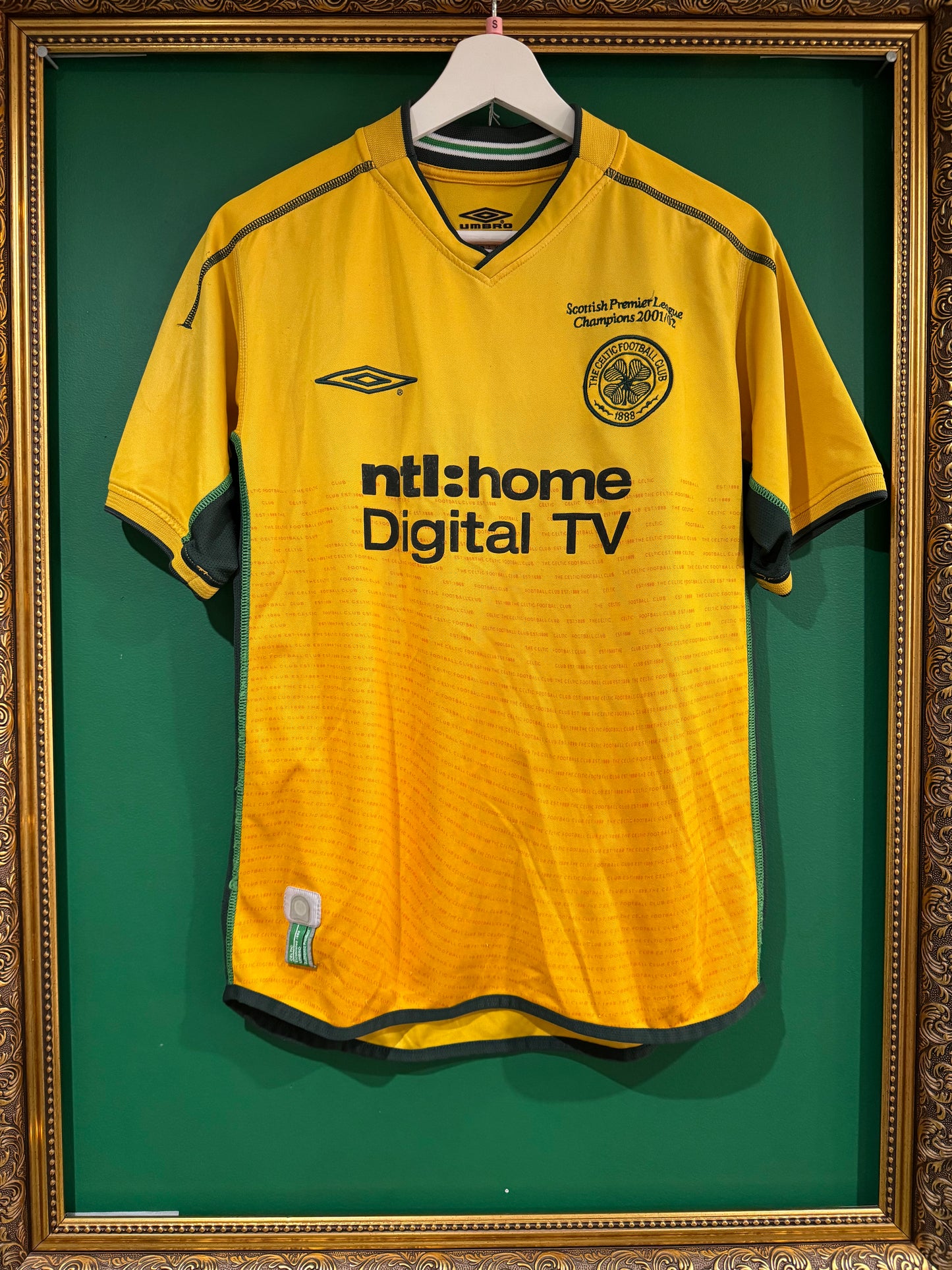 Celtic 2002/03 away shirt small