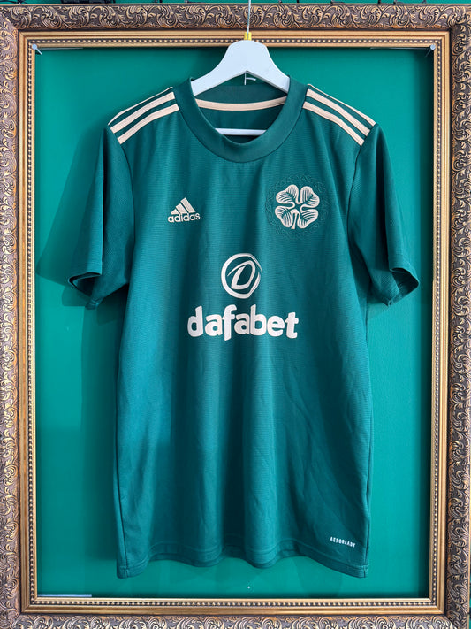 Celtic 2021/22 away shirt medium