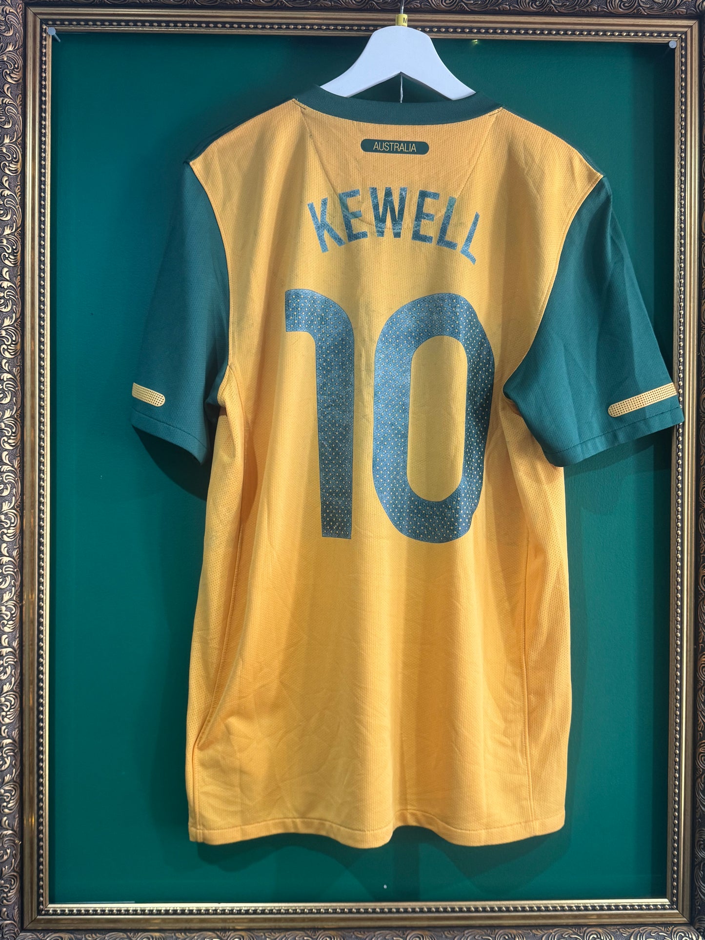 Australia 2010 home shirt medium