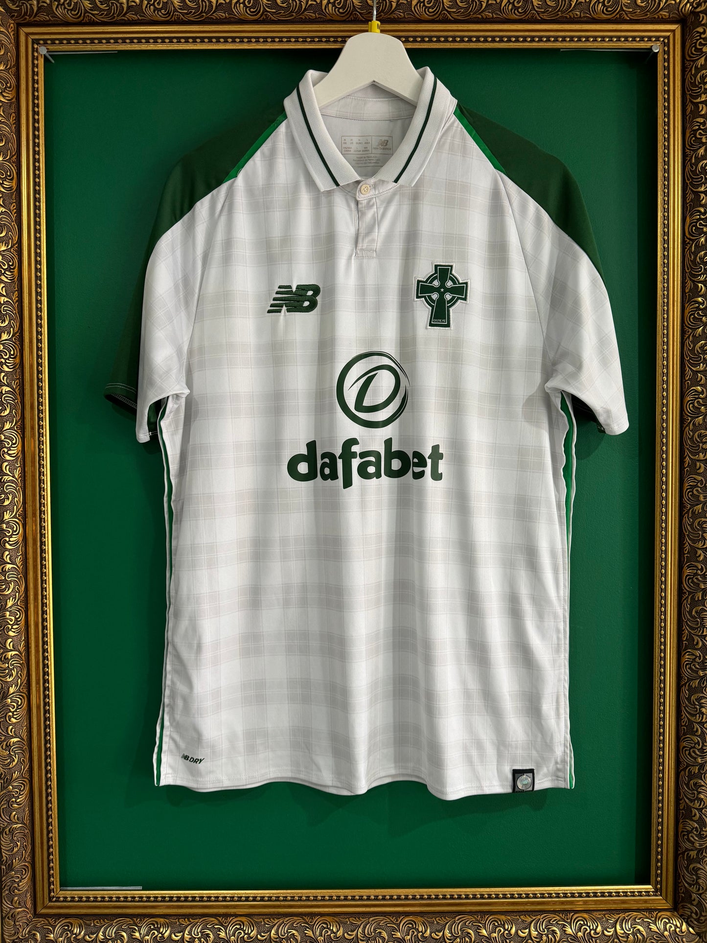 Celtic 2018/19 away medium