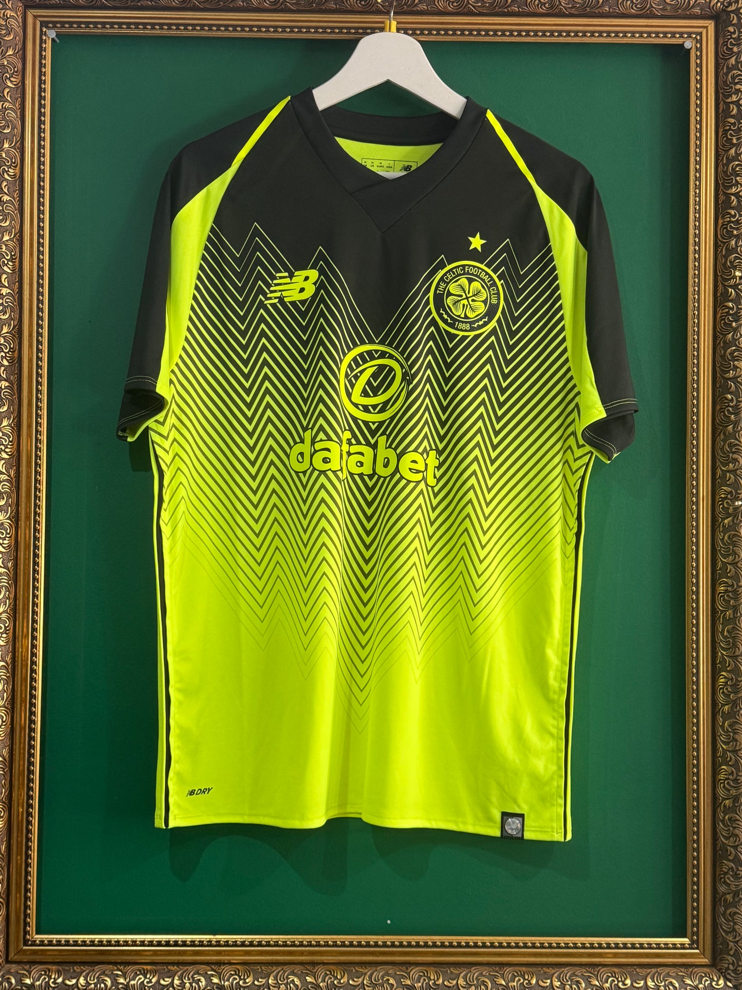 Celtic 2018/19 third shirt medium Brown 8