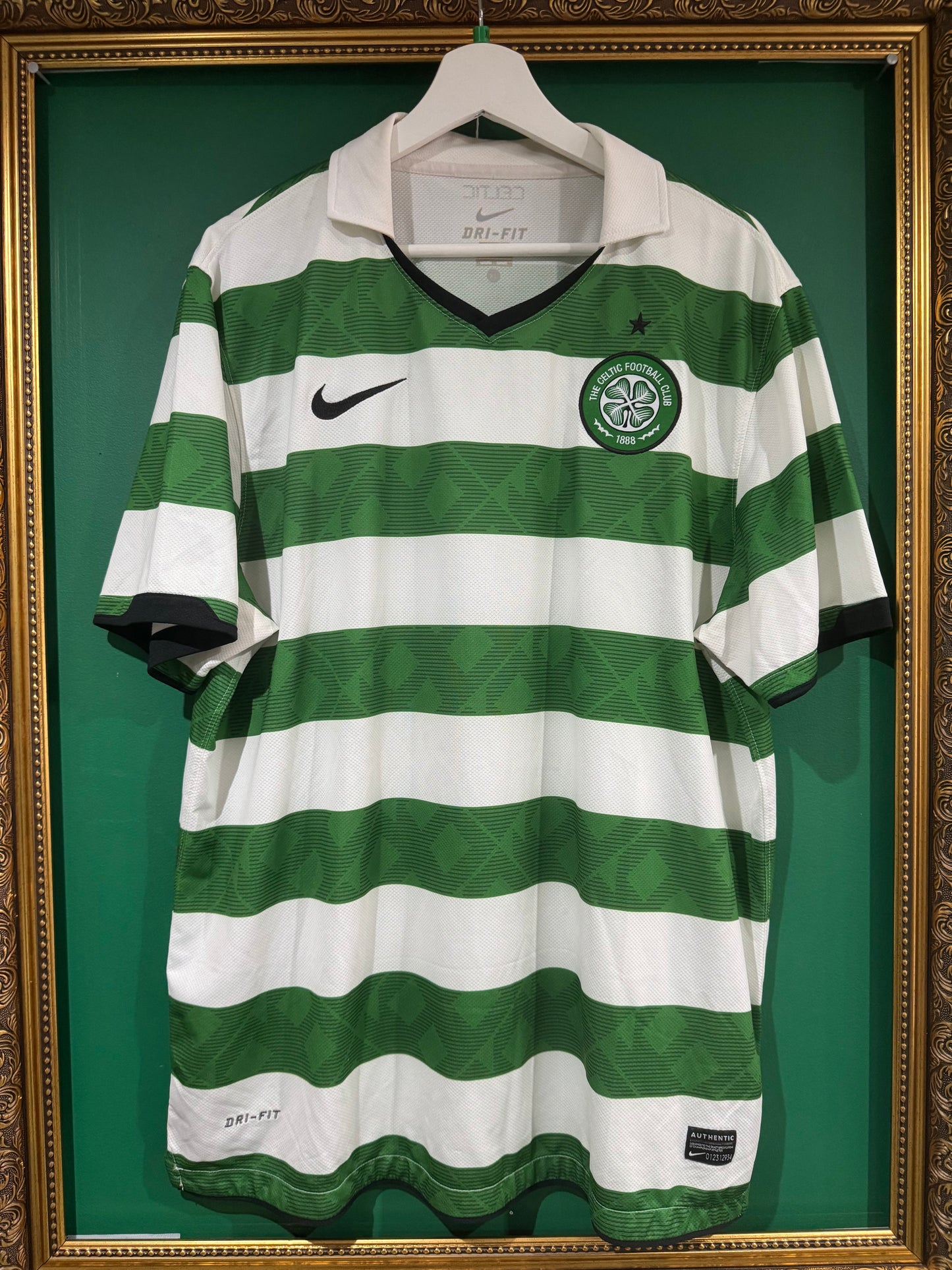 Celtic 2010/12 home shirt xlarge