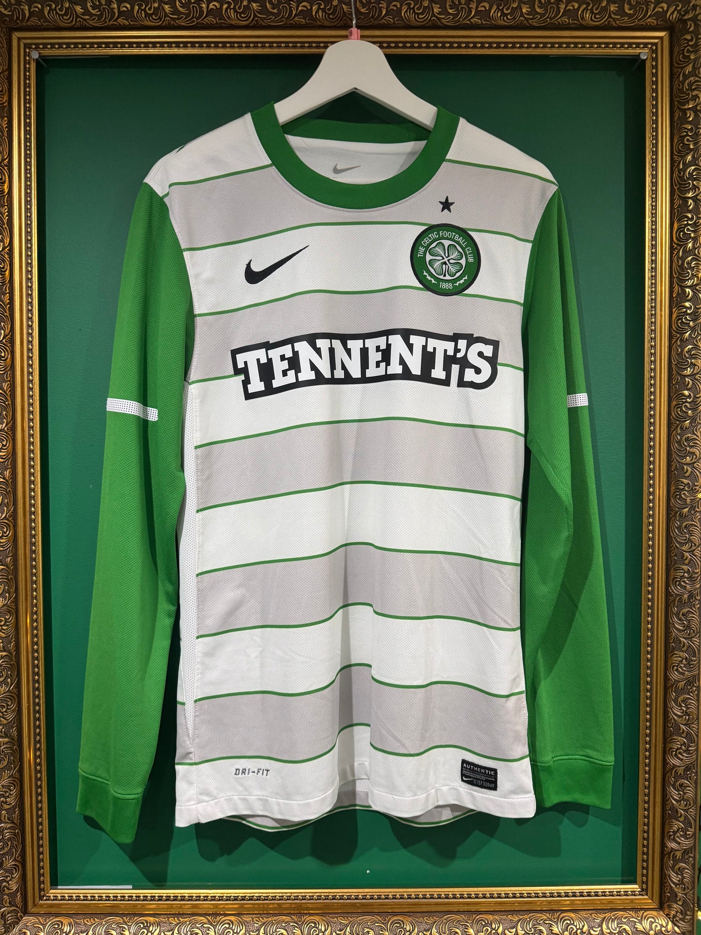 Celtic 2011/12 away shirt small Hooper 88 long sleeve