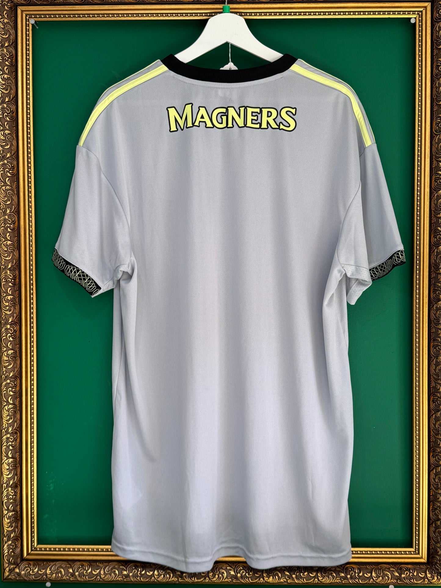 Celtic 2022/23 third xlarge