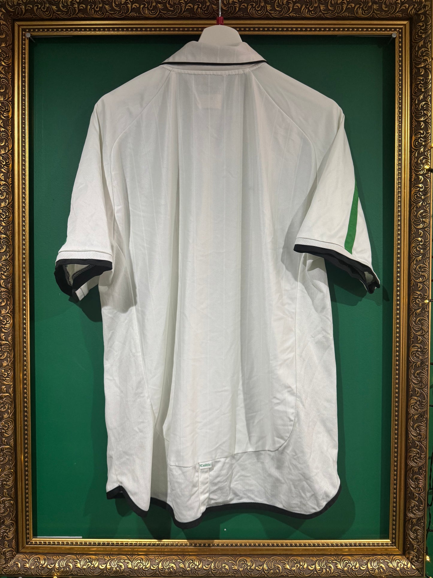 Celtic 2001/02 away shirt large