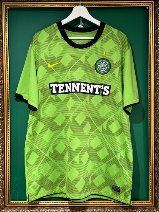 Celtic 2010/11 away xlarge