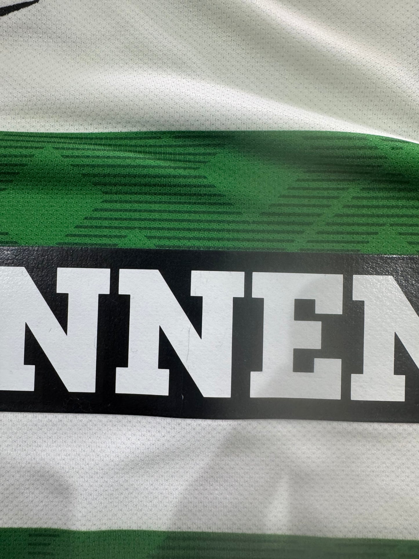 Celtic 2010/11 home shirt medium BNWT