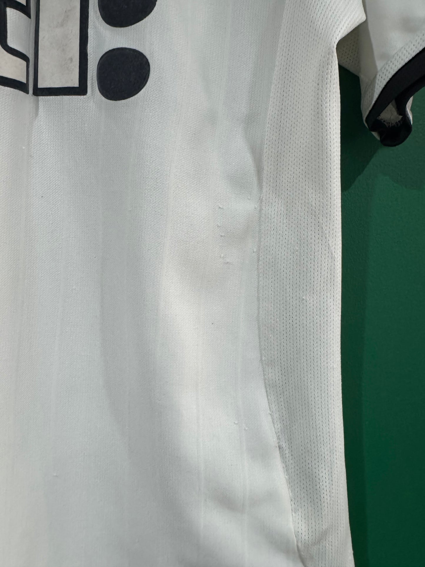Celtic 2001/02 away shirt small