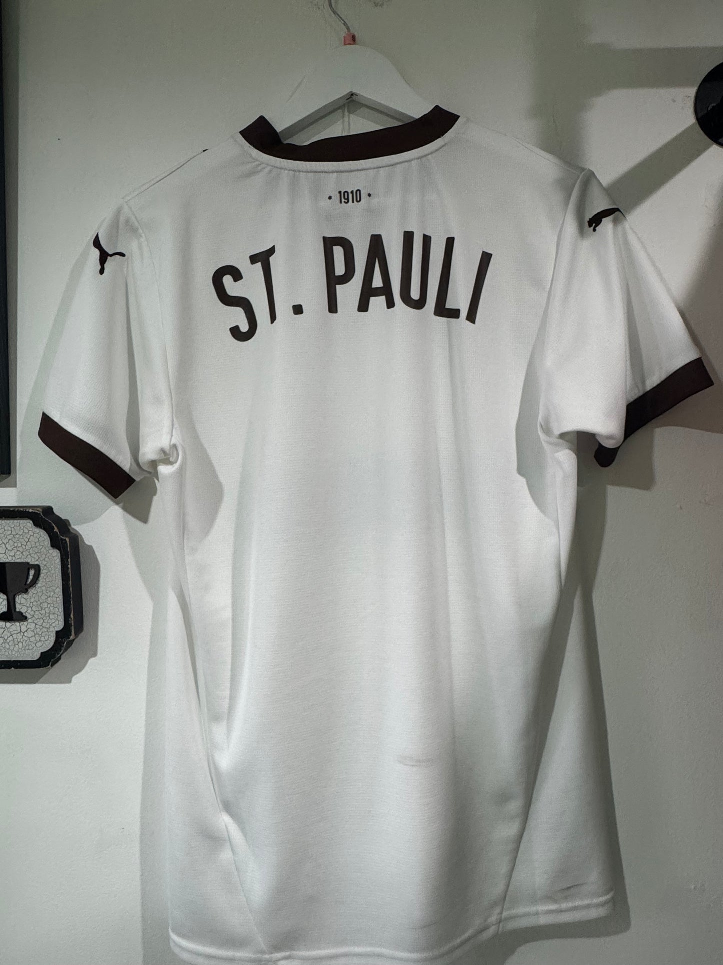 St Pauli 2024/25 away shirt small