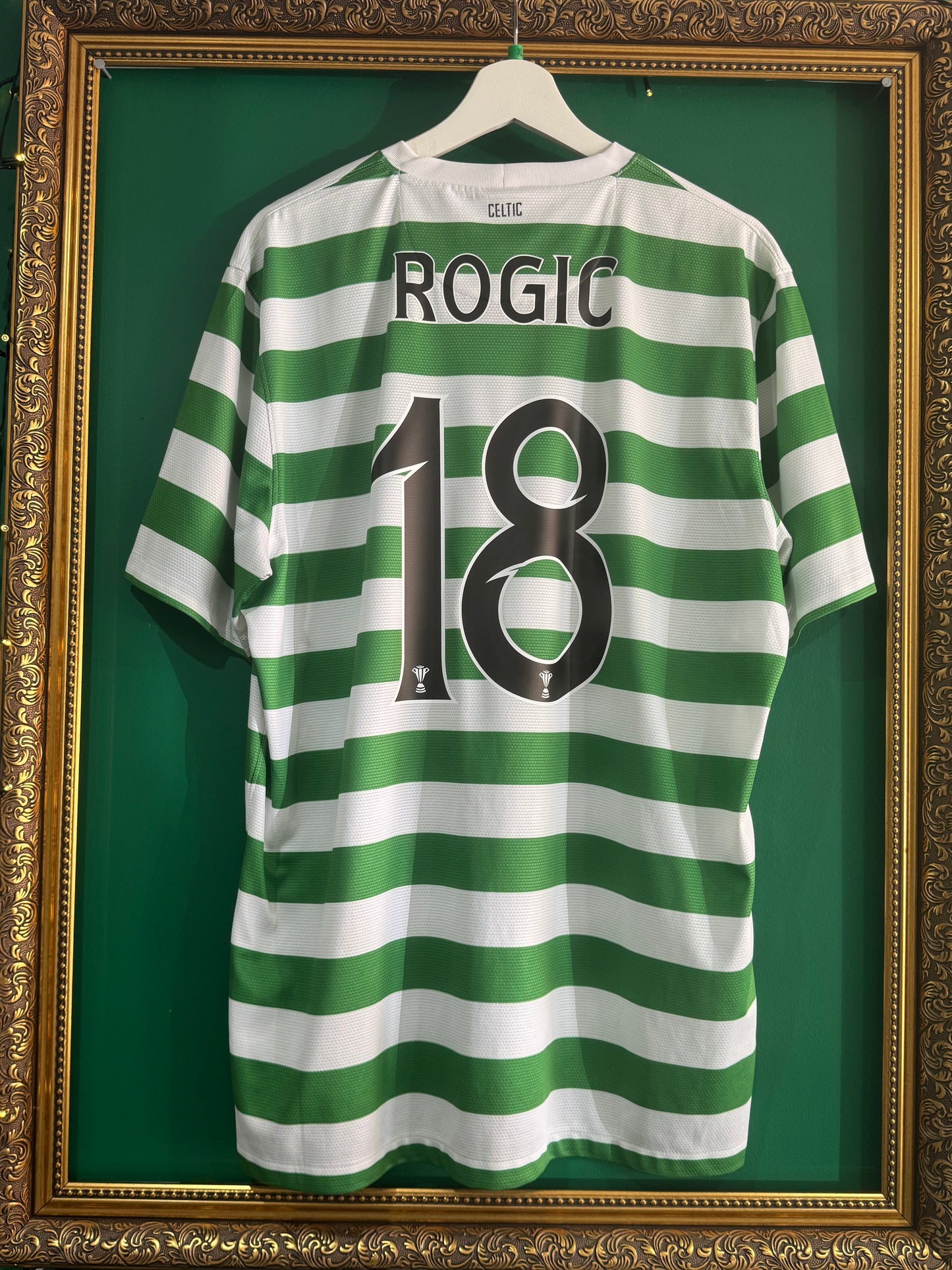 Celtic 2012/13 home shirt xlarge Rogic 18