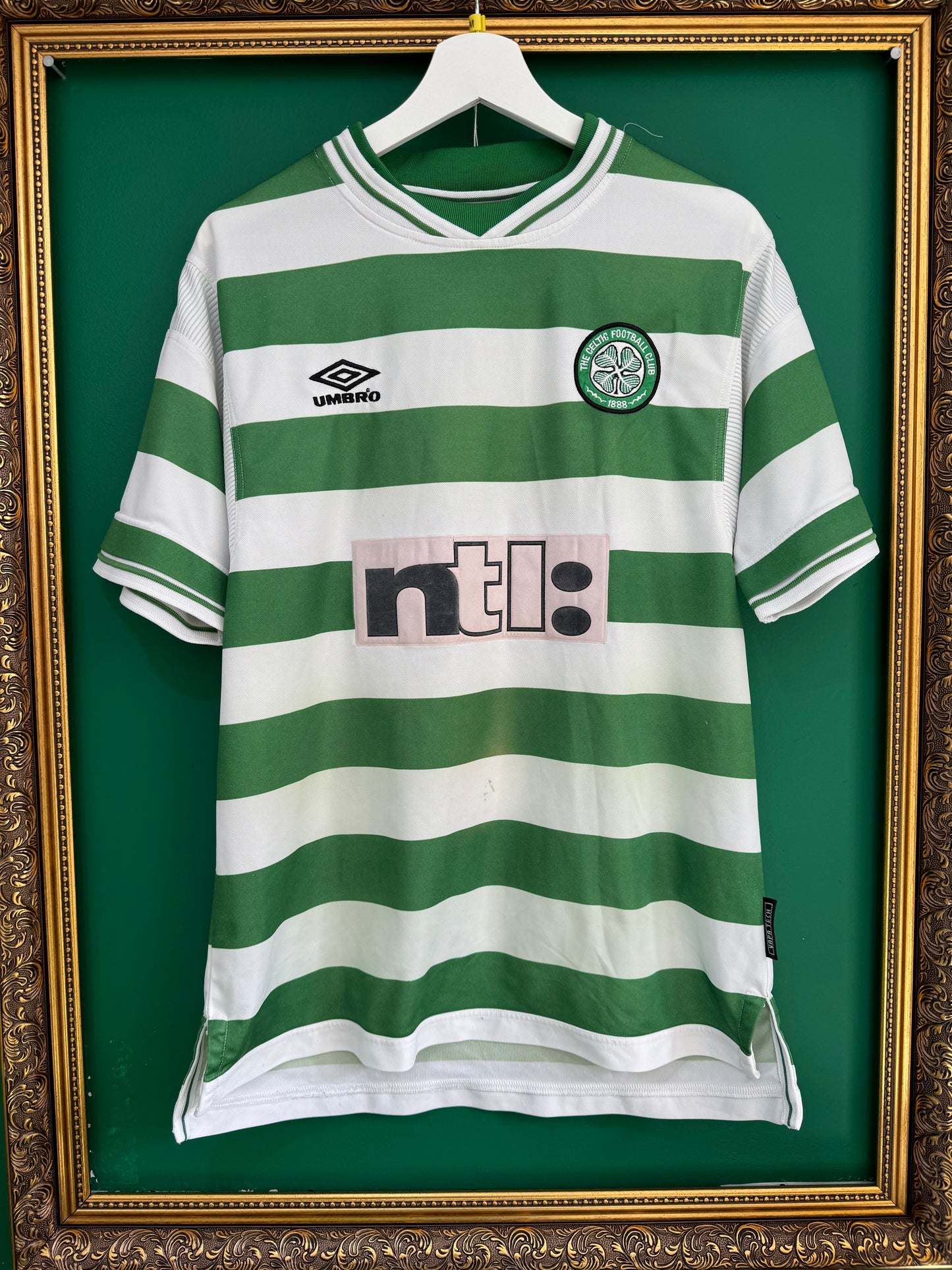 Celtic 1999/01 home medium