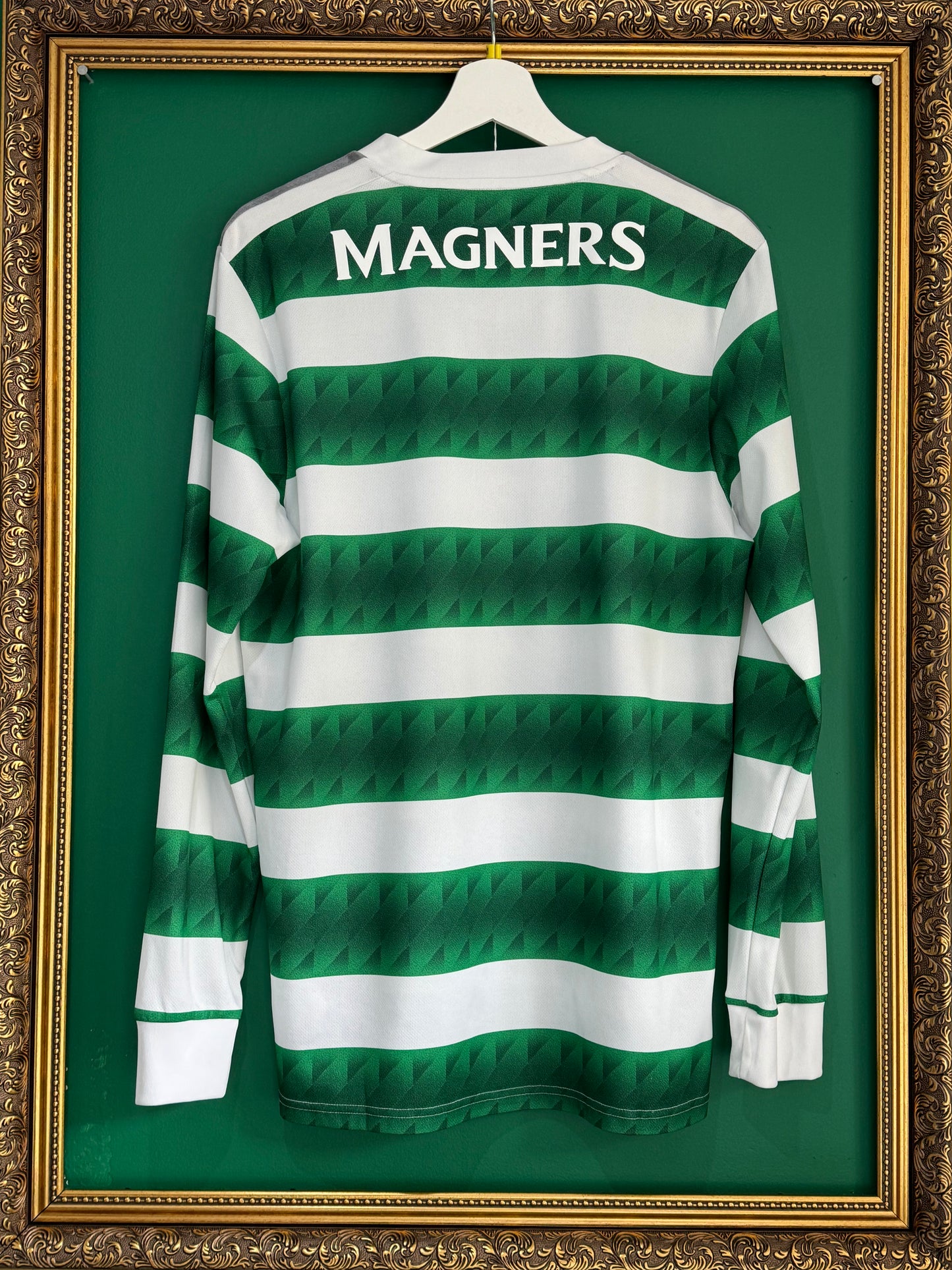 Celtic 2022/23 home medium ls