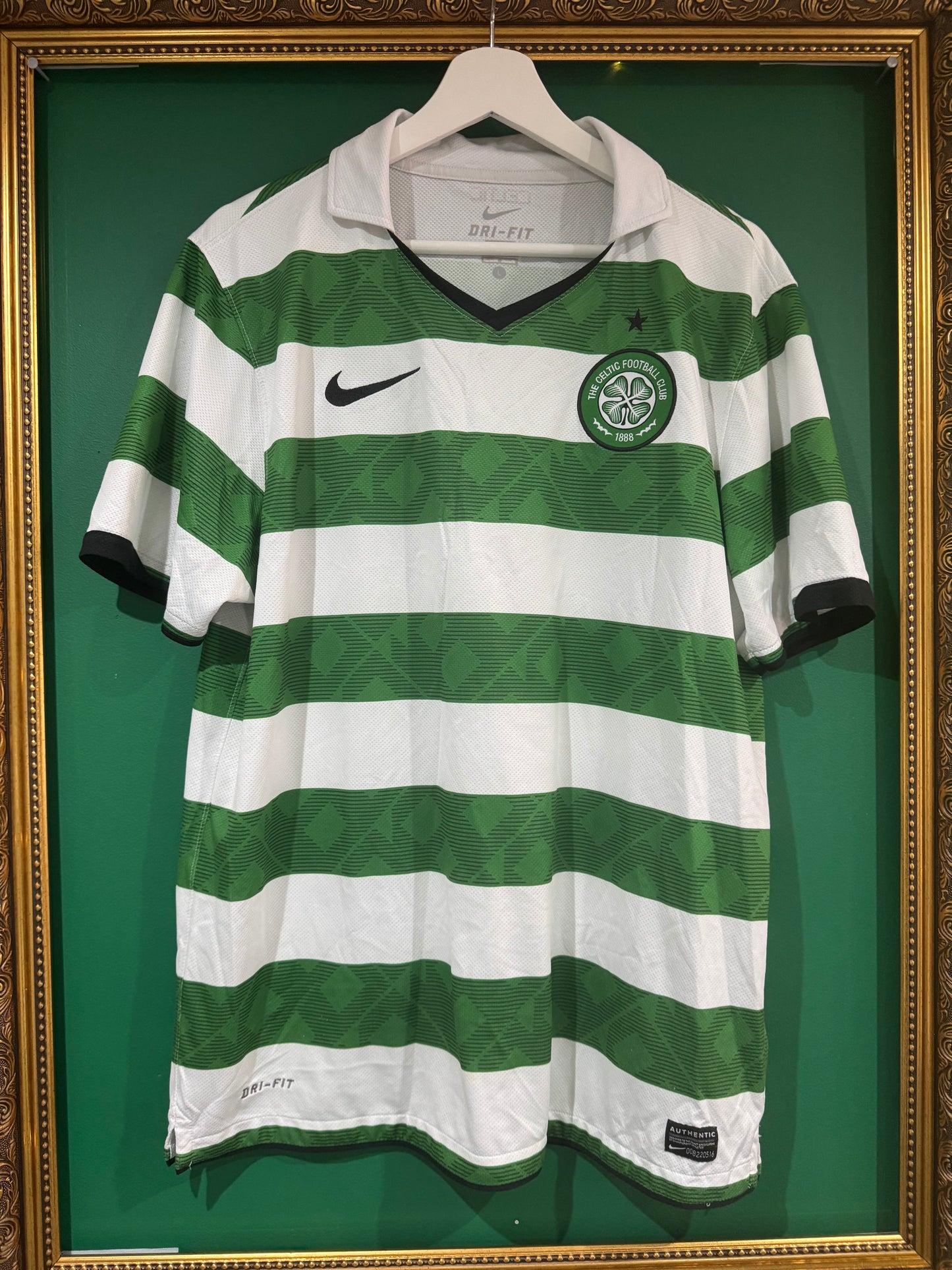 Celtic 2010/12 home shirt large unsponsored