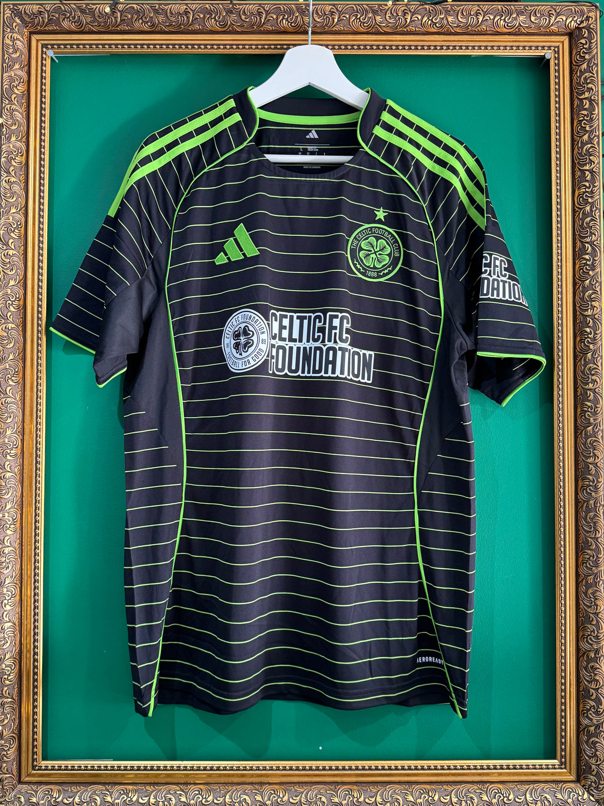 Celtic 2025/26 away pre season large 4
