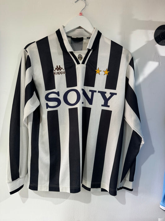 Juventus 1995/06 home small