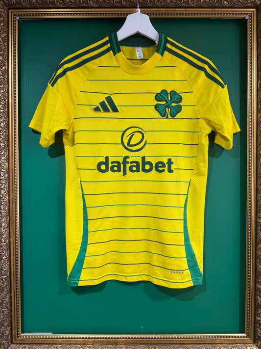 Celtic 2024/25 away shirt xsmall