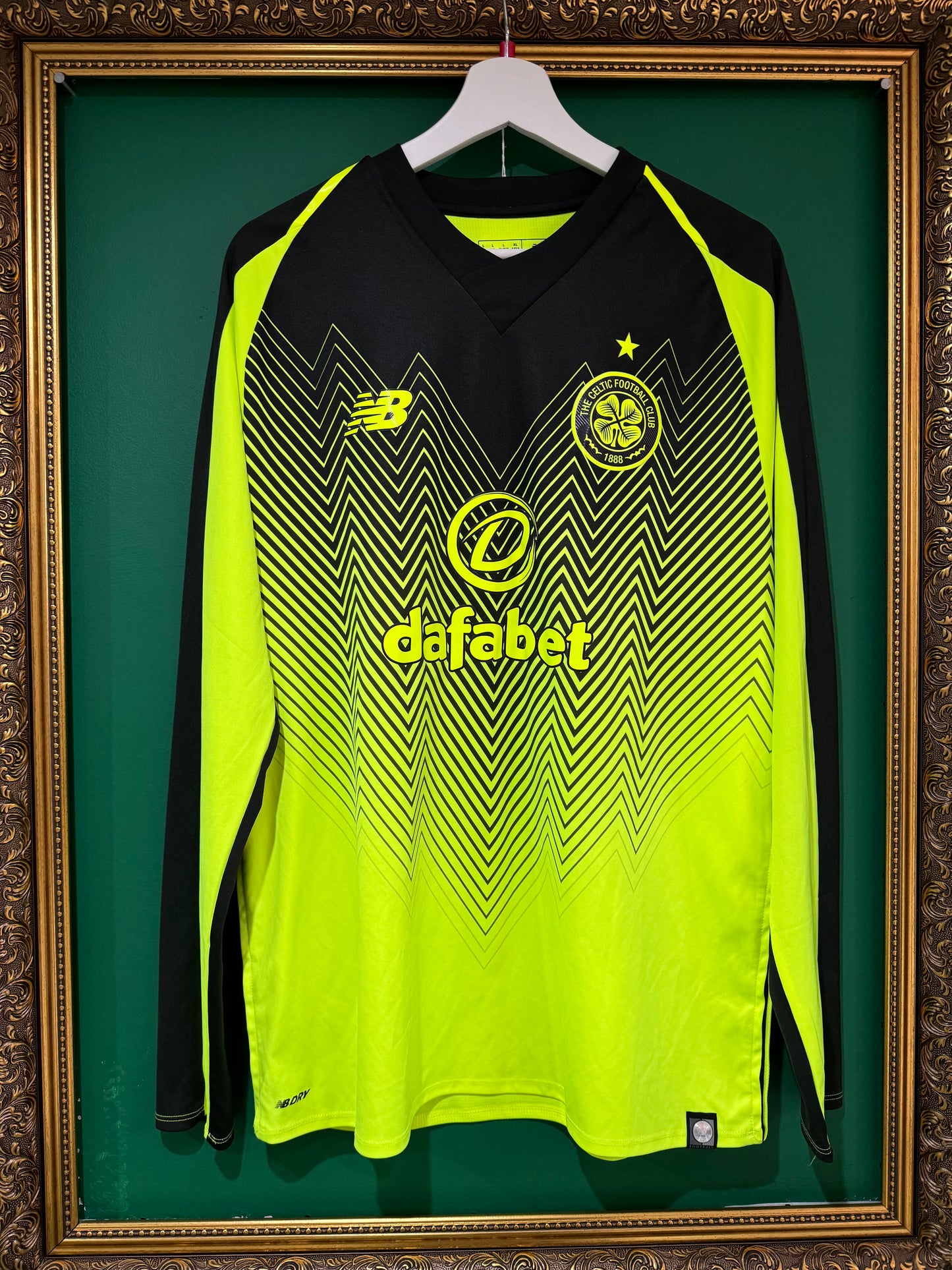 Celtic 2018/19 large ls